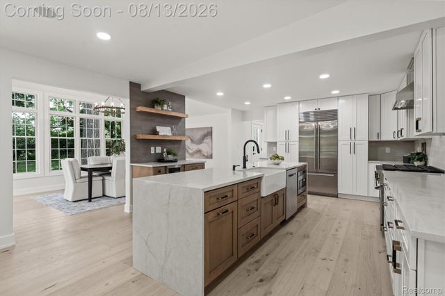 5671 Shadow Lane, Bloomfield Hills, MI 48302