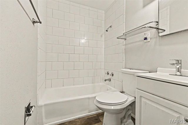 1536 Coachway Lane, Hazelwood, MO 63042