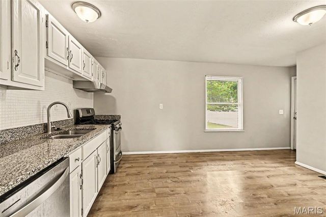 1536 Coachway Lane, Hazelwood, MO 63042