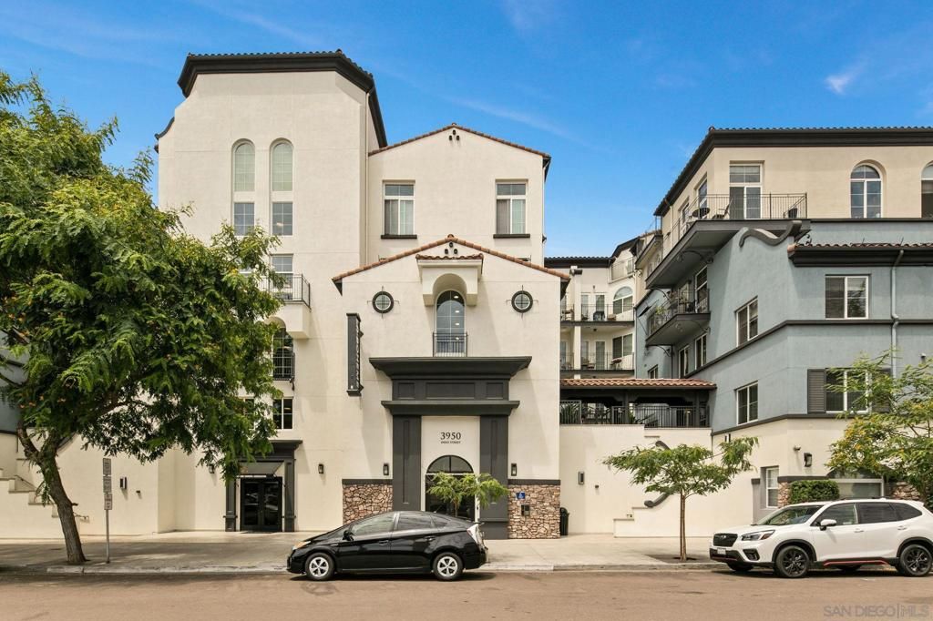 Image 1 of property listing at 3950 Ohio St 225, San Diego, CA 92104