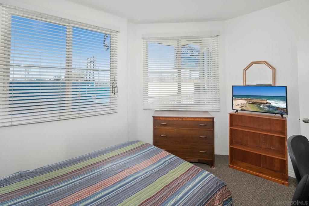 Image 11 of property listing at 3950 Ohio St 225, San Diego, CA 92104