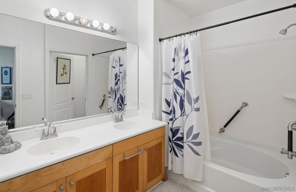 Image 17 of property listing at 3950 Ohio St 225, San Diego, CA 92104
