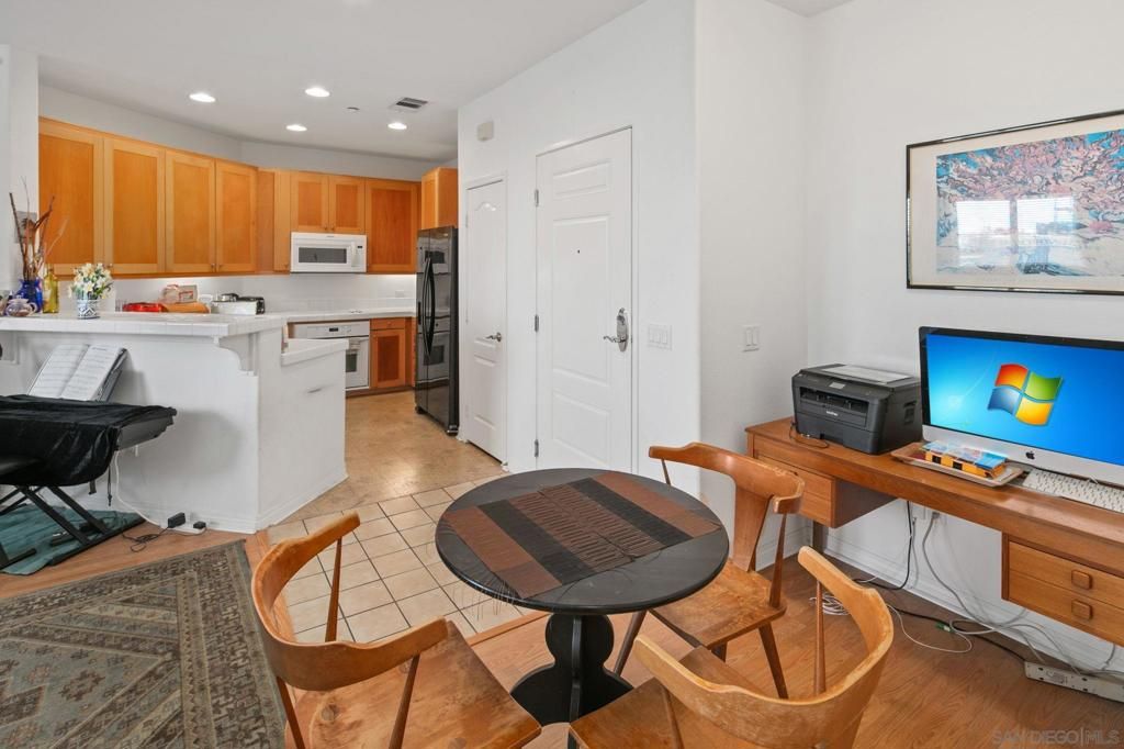 Image 5 of property listing at 3950 Ohio St 225, San Diego, CA 92104