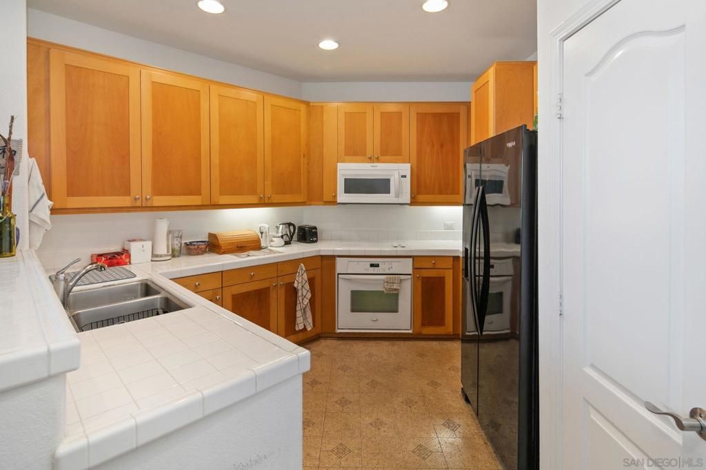 Image 7 of property listing at 3950 Ohio St 225, San Diego, CA 92104