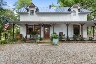 1075 ACR 323, Palestine, TX 75803