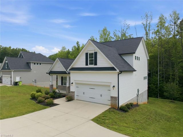 1739 Ramhurst Drive, Clemmons, NC 27012