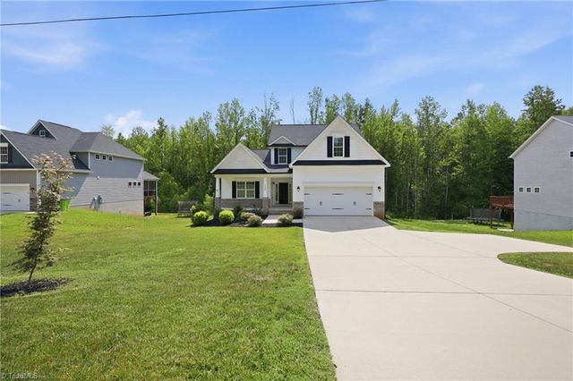 1739 Ramhurst Drive, Clemmons, NC 27012