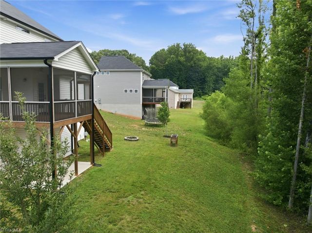 1739 Ramhurst Drive, Clemmons, NC 27012