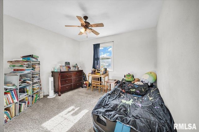 2109 GLENVIEW Drive, Pekin, IL 61554