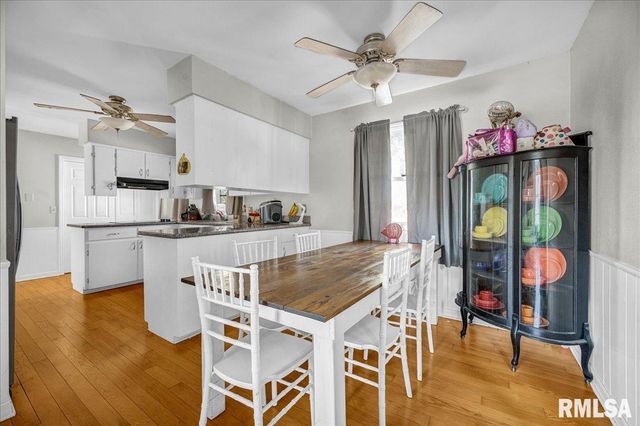 2109 GLENVIEW Drive, Pekin, IL 61554