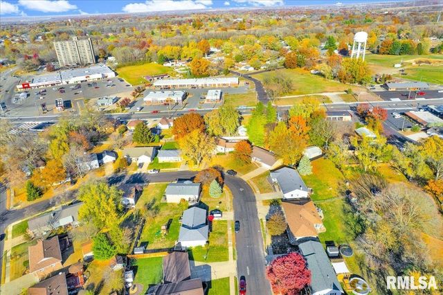 2109 GLENVIEW Drive, Pekin, IL 61554