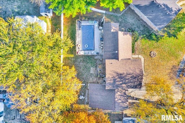 2109 GLENVIEW Drive, Pekin, IL 61554