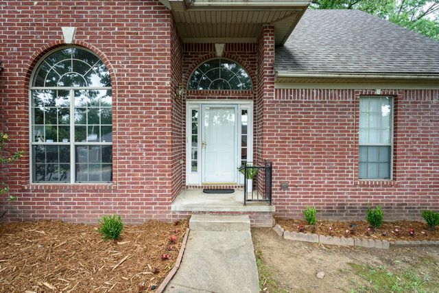 1907 Cherrybend Drive, Little Rock, AR 72211