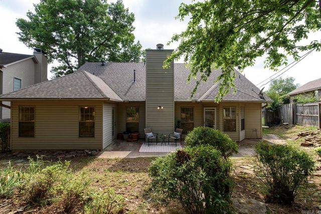 1907 Cherrybend Drive, Little Rock, AR 72211