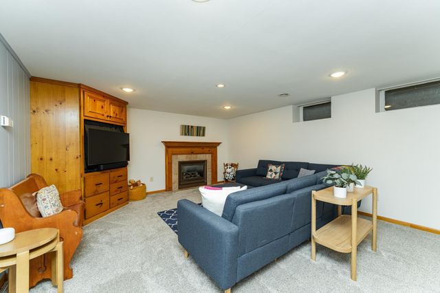 1744 7th Street SW, Rochester, MN 55902