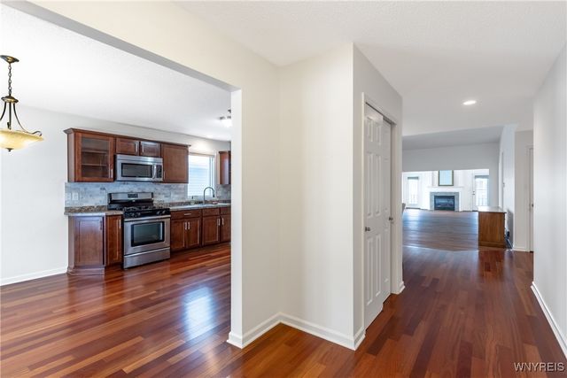 14 Wetherby Way, Lancaster, NY 14086