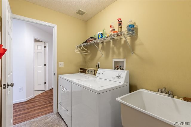 14 Wetherby Way, Lancaster, NY 14086