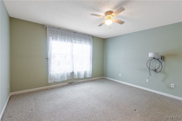 14 Wetherby Way, Lancaster, NY 14086