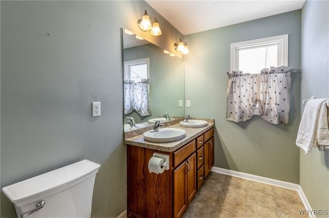 14 Wetherby Way, Lancaster, NY 14086