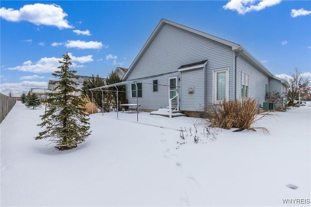 14 Wetherby Way, Lancaster, NY 14086