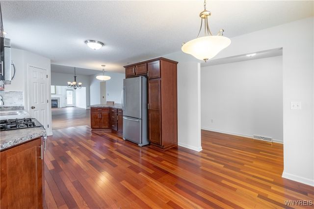 14 Wetherby Way, Lancaster, NY 14086