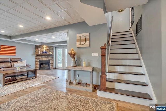 85 Larsen Road, West Milford, NJ 07480