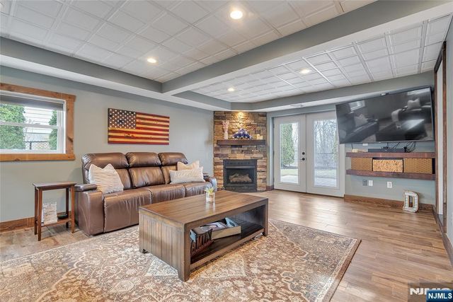 85 Larsen Road, West Milford, NJ 07480