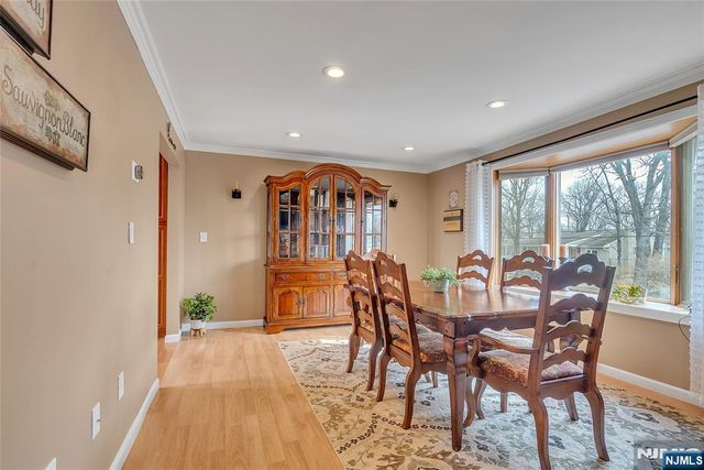 85 Larsen Road, West Milford, NJ 07480