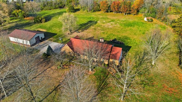 2392 London Groveport Road, Grove City, OH 43123