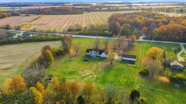 2392 London Groveport Road, Grove City, OH 43123