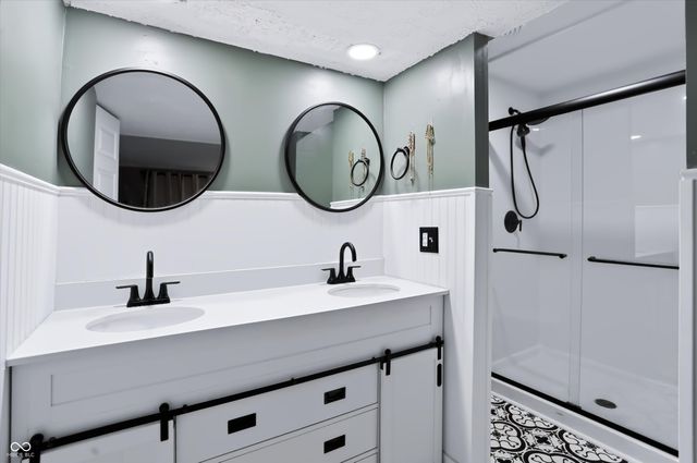 1515 W 75th Place, Indianapolis, IN 46260