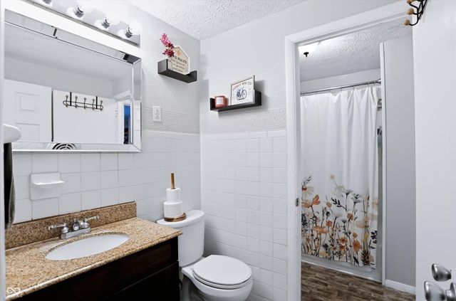 1515 W 75th Place, Indianapolis, IN 46260