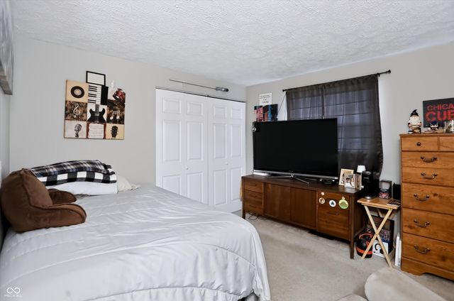 1515 W 75th Place, Indianapolis, IN 46260