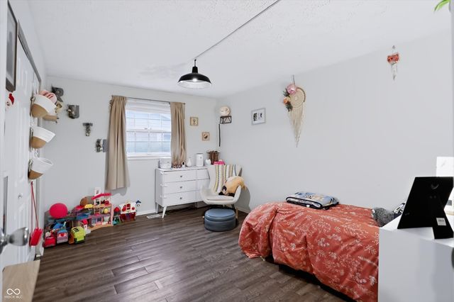 1515 W 75th Place, Indianapolis, IN 46260