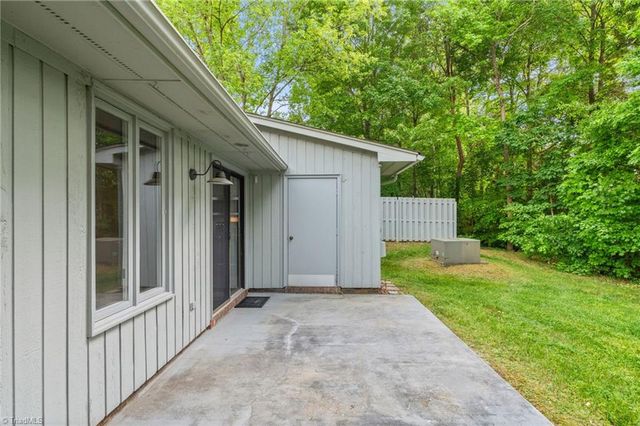 2704 Spring Bridge Trail, Greensboro, NC 27410