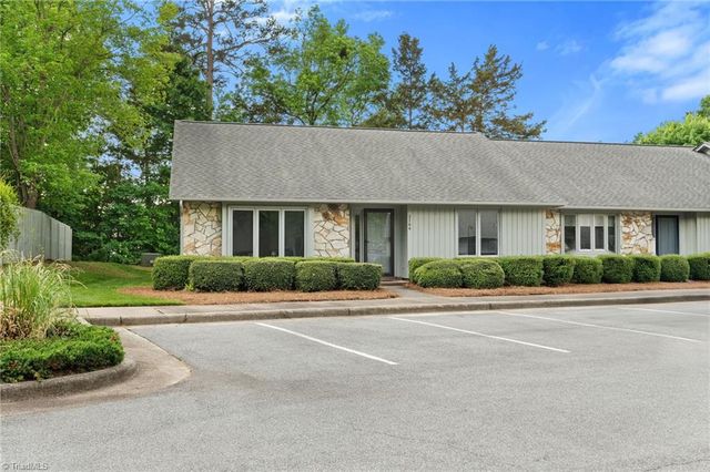 2704 Spring Bridge Trail, Greensboro, NC 27410