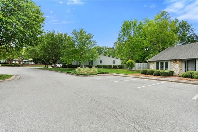 2704 Spring Bridge Trail, Greensboro, NC 27410
