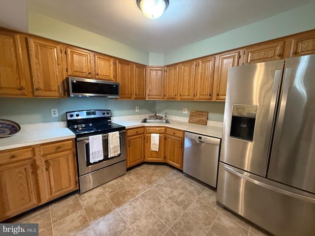 17 HARROGATE CT, Sewell, NJ 08080