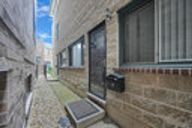 1512 W Diversey Parkway B, Chicago, IL 60614