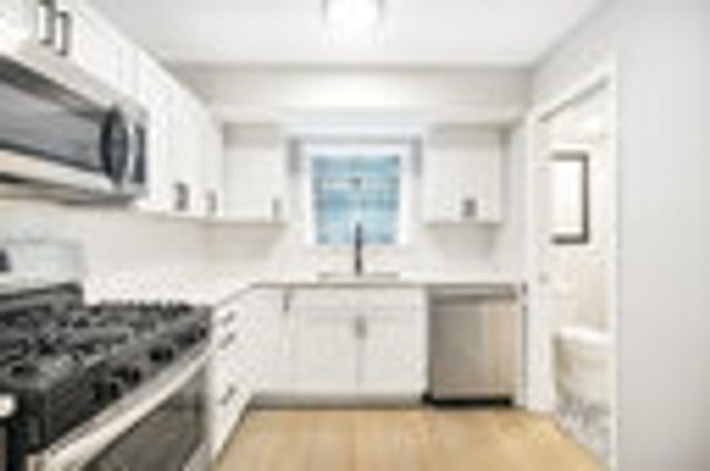 1512 W Diversey Parkway B, Chicago, IL 60614