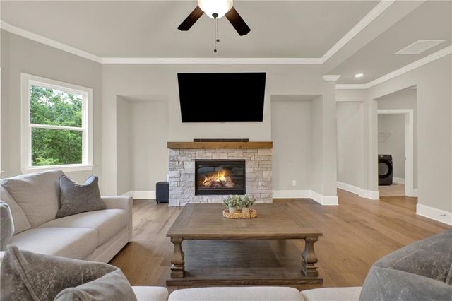 249 Fountain Oak Way, Canton, GA 30114