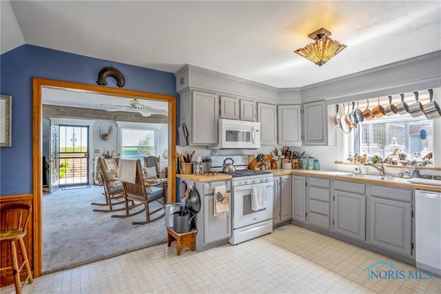 11965 Dyke Road, Curtice, OH 43412