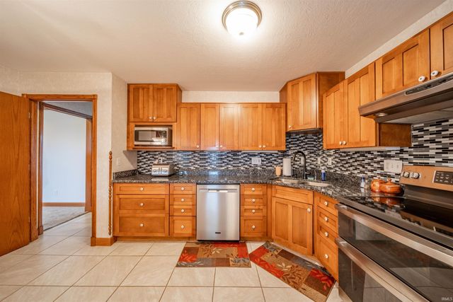 1160 Landmark Drive, New Castle, IN 47362