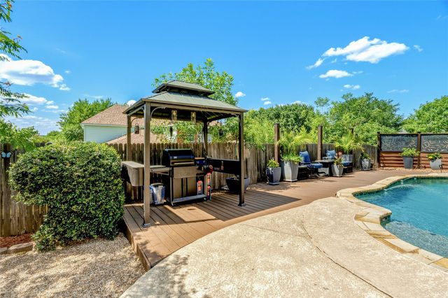 1007 Dover Heights Trail, Mansfield, TX 76063