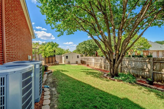 1007 Dover Heights Trail, Mansfield, TX 76063