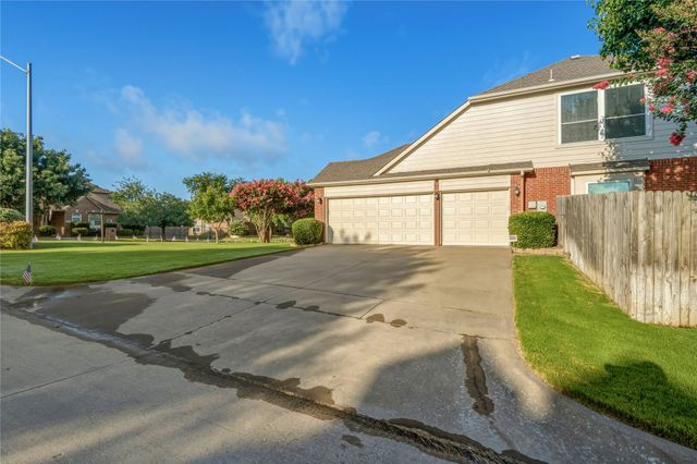 1007 Dover Heights Trail, Mansfield, TX 76063