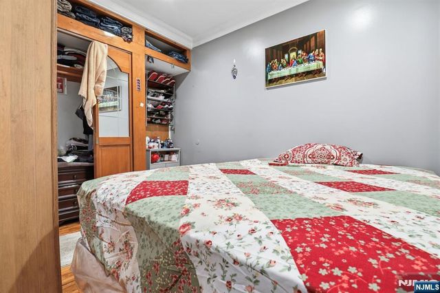 407 3rd Avenue, Newark, NJ 07107