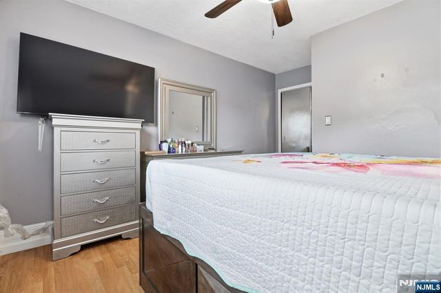 407 3rd Avenue, Newark, NJ 07107