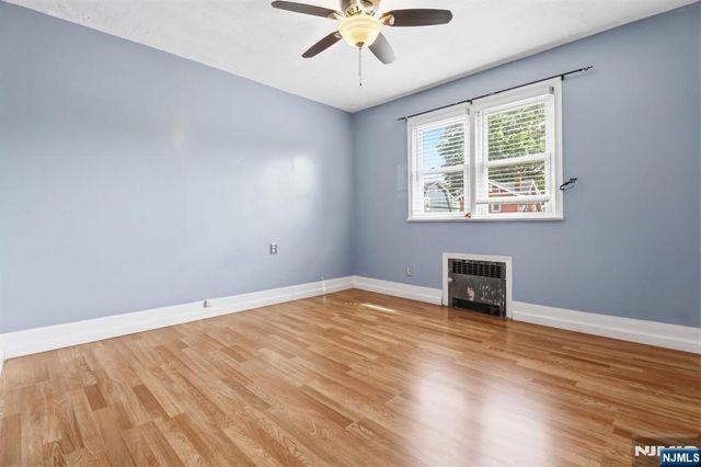 407 3rd Avenue, Newark, NJ 07107