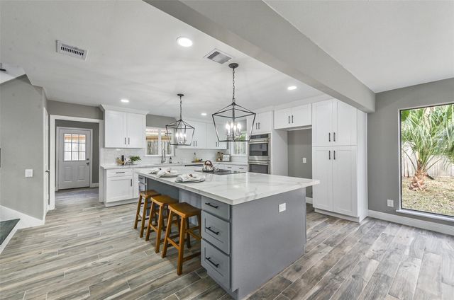 211 Big Hollow Lane, Houston, TX 77042